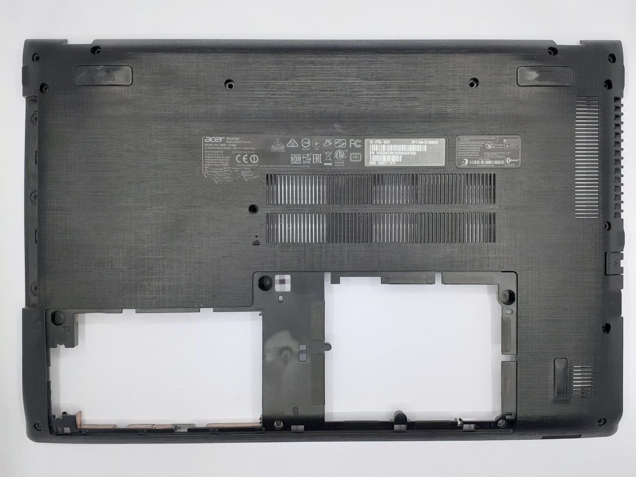 photo_2025-07-14_19-02-48 قاب کف لپ تاپ ایسر Aspire E5-575 مشکی - Image 1