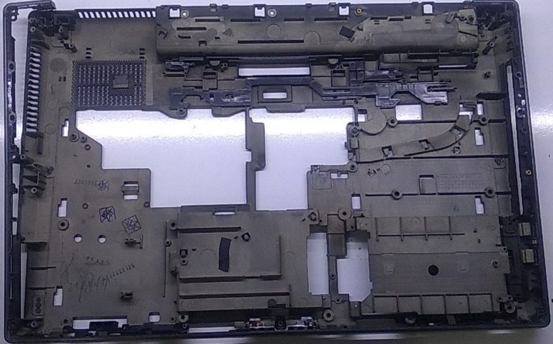 قاب کف لپ تاپ اچ پی Elite Book 8770w مشکی-استوک - Image 2