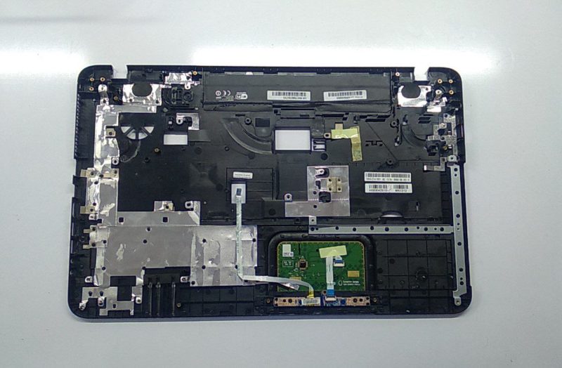 قاب کنار کیبورد لپ تاپ توشیبا Toshiba Satellite L875D - Image 2