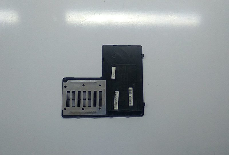 درب قاب کف لپ تاپ توشیبا Toshiba Satellite L875D - Image 2