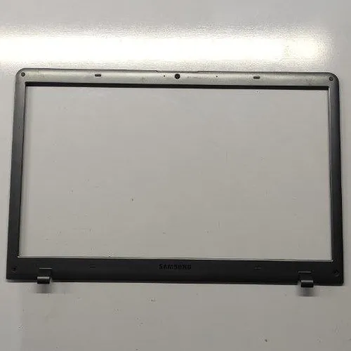 photo_2025-10-15_18-17-19_11zon قاب جلو ال سی دی لپ تاپ سامسونگ SAMSUNG NP350 V5X - استوک - Image 1